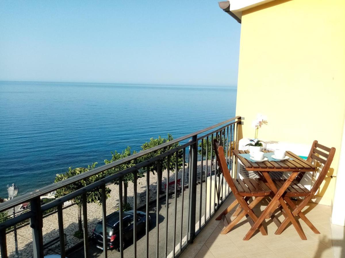 Appartement Un Oblo Sul Mare à San Lucido Extérieur photo